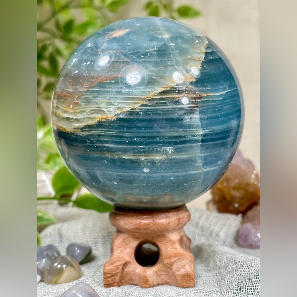 2460 Blue Onyx Crystal Sphere - Picture 11 of 12